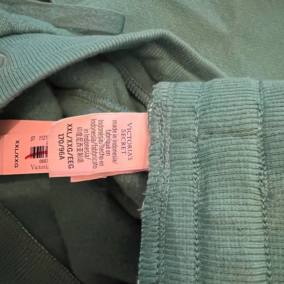 Victoria’s Secret, NWT Women’s Size XXL Joggers /Sweatpants - Picture 3 of 4